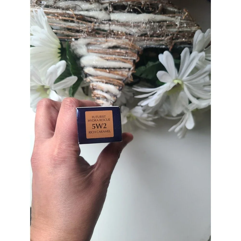 New Estee Lauder Sheer long wear Makeup Foundation, SPF 45, 5W2 Rich Caramel